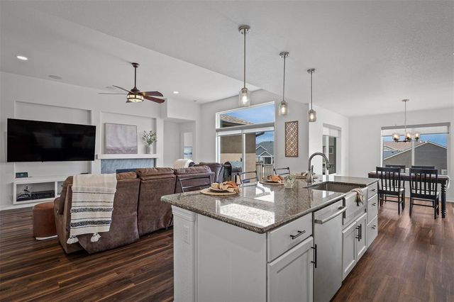 6678 Cumbre Vista Way, Colorado Springs, CO 80924