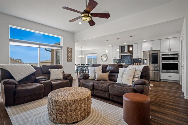 6678 Cumbre Vista Way, Colorado Springs, CO 80924