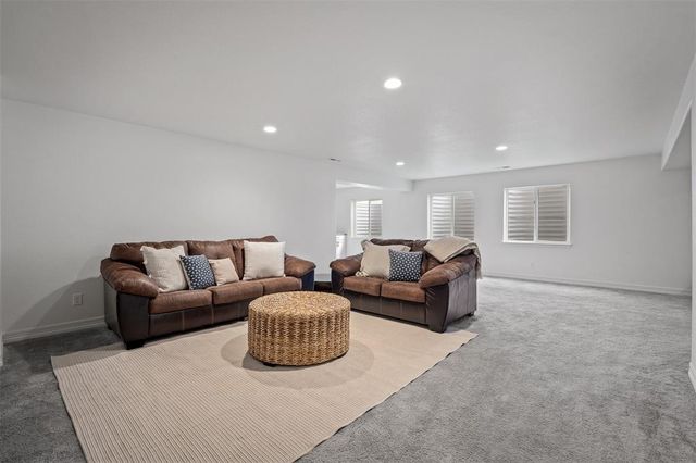 6678 Cumbre Vista Way, Colorado Springs, CO 80924