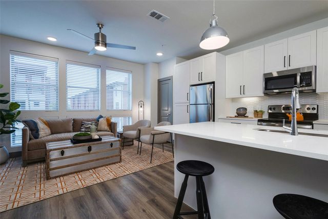 4020 McEwen Road 2110, Farmers Branch, TX 75244