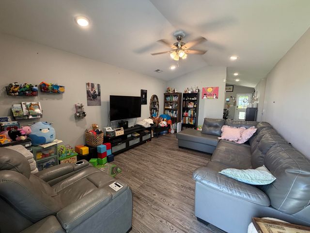 403 Pueblo Court, Winchester, KY 40391