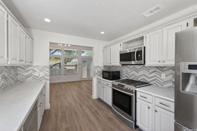 10123 Windburn Trail, Converse, TX 78109