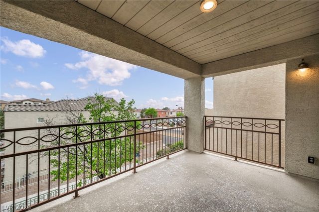 7408 Beguiling Court, Las Vegas, NV 89149