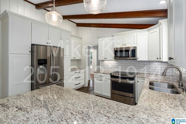 2836 VESTAVIA FOREST PLACE, Vestavia Hills, AL 35216