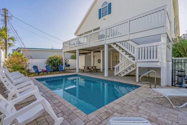 204 N 27th Avenue, North Myrtle Beach, SC 29582