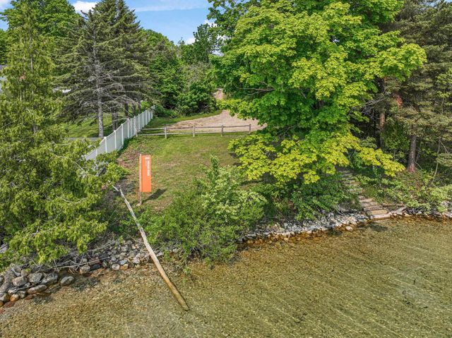 11660 Indian Road, Kewadin, MI 49648