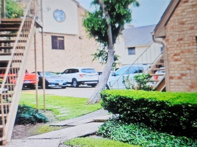 2425 Holly Hall St Street 83, Houston, TX 77054