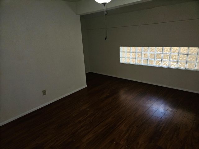 2425 Holly Hall St Street 83, Houston, TX 77054