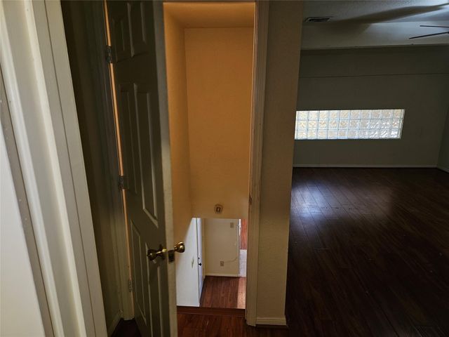 2425 Holly Hall St Street 83, Houston, TX 77054