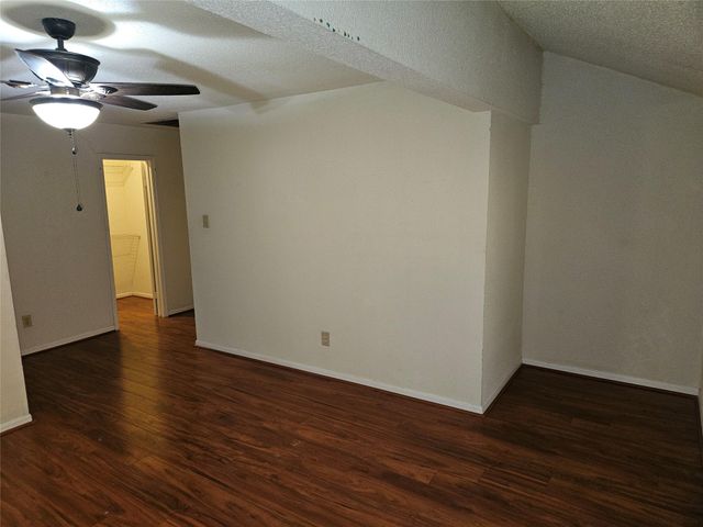 2425 Holly Hall St Street 83, Houston, TX 77054