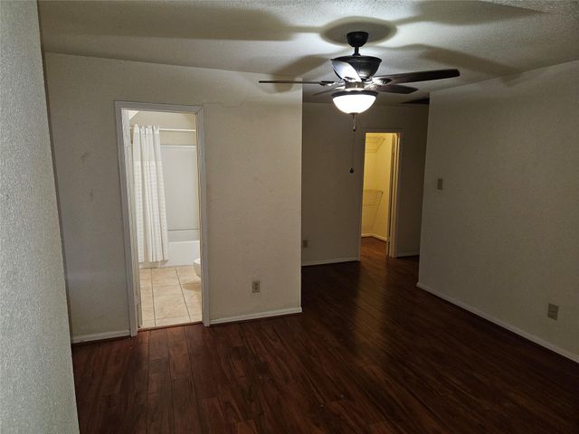 2425 Holly Hall St Street 83, Houston, TX 77054
