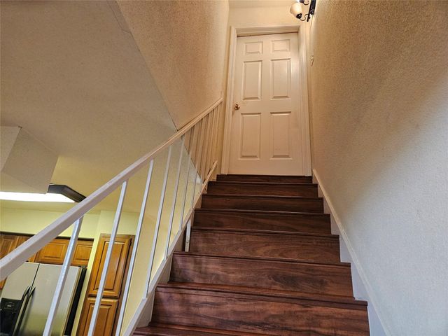 2425 Holly Hall St Street 83, Houston, TX 77054