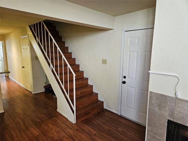 2425 Holly Hall St Street 83, Houston, TX 77054