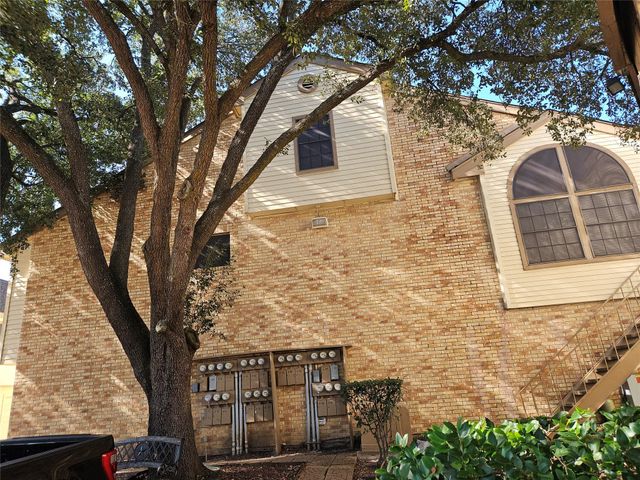 2425 Holly Hall St Street 83, Houston, TX 77054