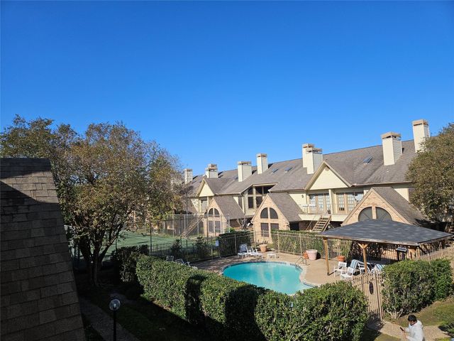 2425 Holly Hall St Street 83, Houston, TX 77054