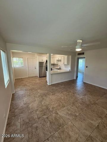 2545 E CLARENDON Avenue 3, Phoenix, AZ 85016