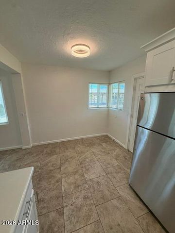 2545 E CLARENDON Avenue 3, Phoenix, AZ 85016
