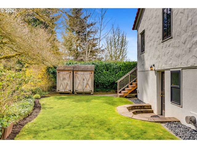 3830 Ne WISTARIA Dr, Portland, OR 97212