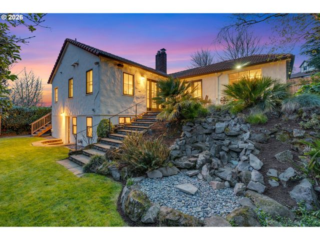 3830 Ne WISTARIA Dr, Portland, OR 97212