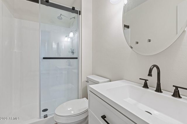 2021 E TIERRA BUENA Lane 8, Phoenix, AZ 85022