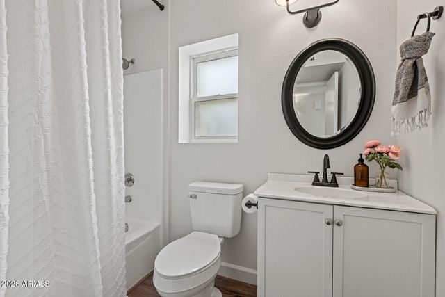 2021 E TIERRA BUENA Lane 8, Phoenix, AZ 85022