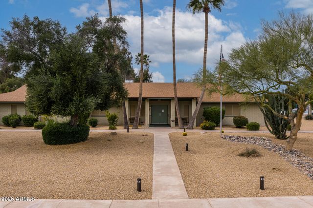 2021 E TIERRA BUENA Lane 8, Phoenix, AZ 85022