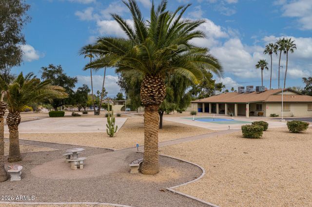 2021 E TIERRA BUENA Lane 8, Phoenix, AZ 85022