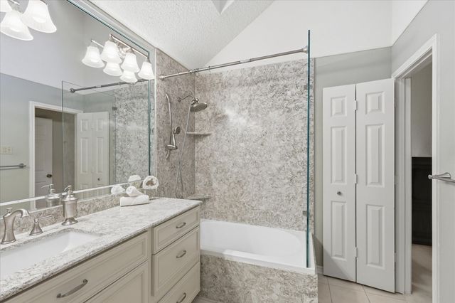 18095 Whispering Gables Lane, Dallas, TX 75287