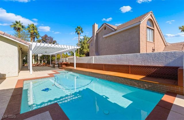 10 Pheasant Ridge Circle, Henderson, NV 89014