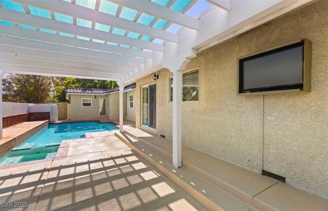 10 Pheasant Ridge Circle, Henderson, NV 89014