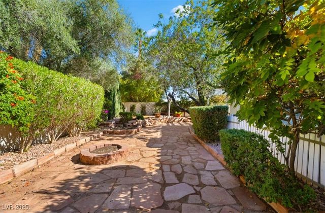 10 Pheasant Ridge Circle, Henderson, NV 89014