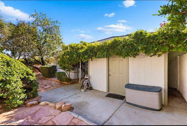 10 Pheasant Ridge Circle, Henderson, NV 89014