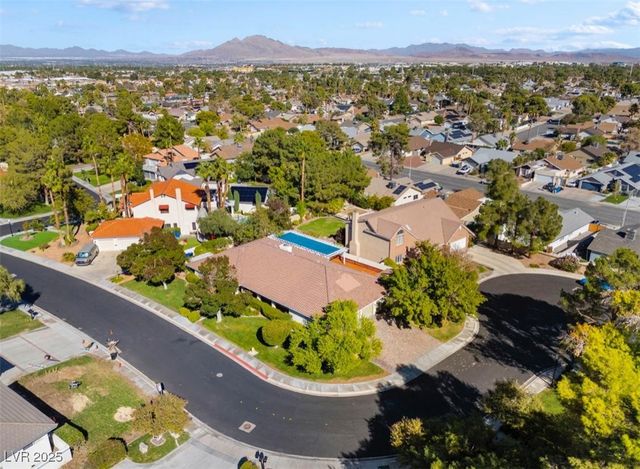 10 Pheasant Ridge Circle, Henderson, NV 89014