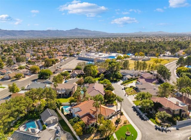 10 Pheasant Ridge Circle, Henderson, NV 89014