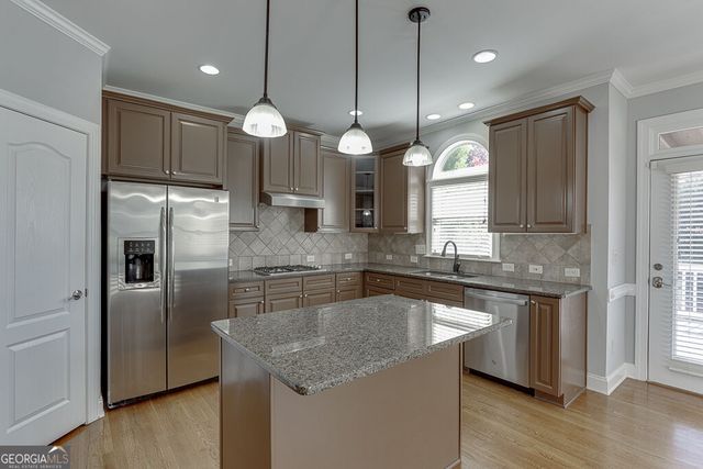 7708 Sleepy Lagoon Way, Flowery Branch, GA 30542