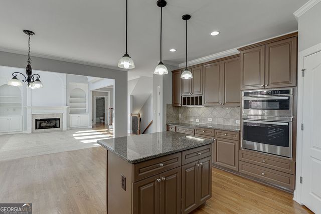 7708 Sleepy Lagoon Way, Flowery Branch, GA 30542