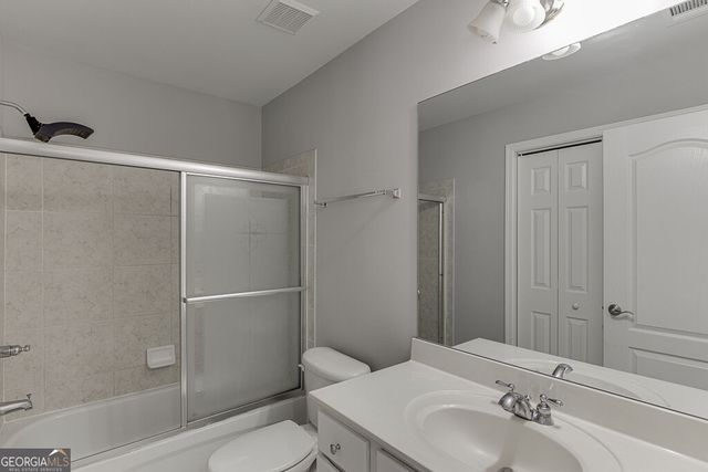 7708 Sleepy Lagoon Way, Flowery Branch, GA 30542