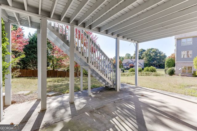 7708 Sleepy Lagoon Way, Flowery Branch, GA 30542