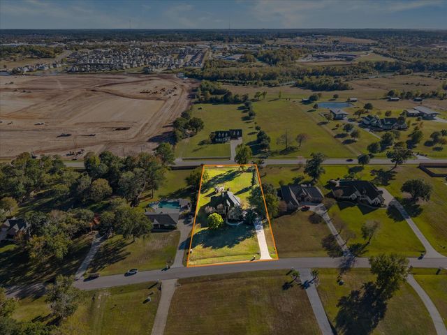 18925 Harbor Side Boulevard, Montgomery, TX 77356