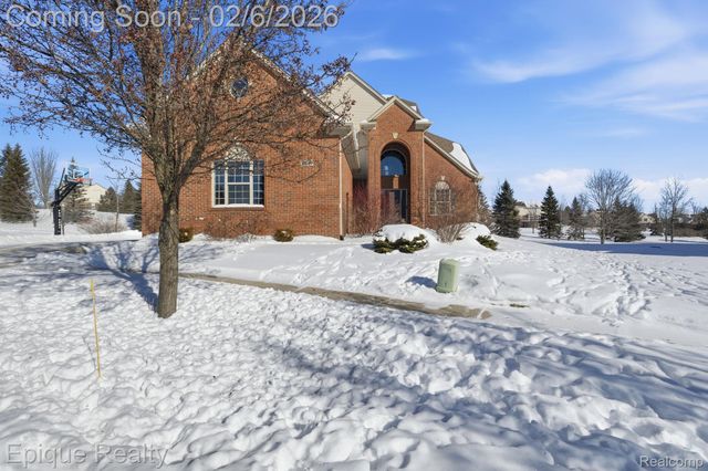1030 Woodside Court, Oxford Charter Township, MI 48371