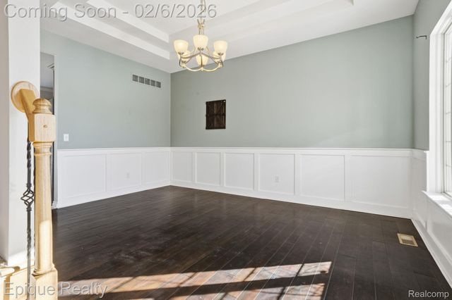 1030 Woodside Court, Oxford Charter Township, MI 48371