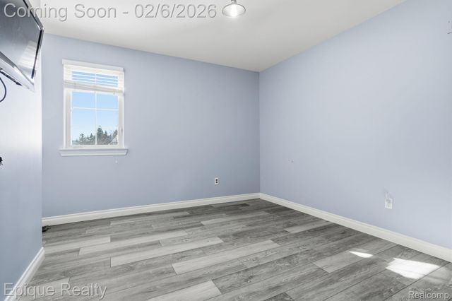 1030 Woodside Court, Oxford Charter Township, MI 48371