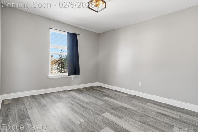 1030 Woodside Court, Oxford Charter Township, MI 48371