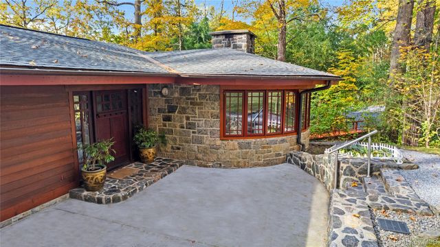 4 Bridge Lane, Croton-on-hudson, NY 10520