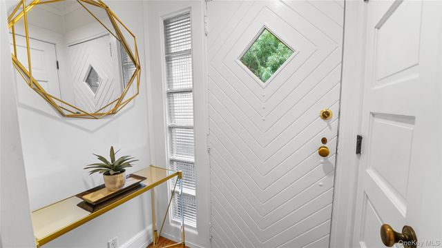 4 Bridge Lane, Croton-on-hudson, NY 10520