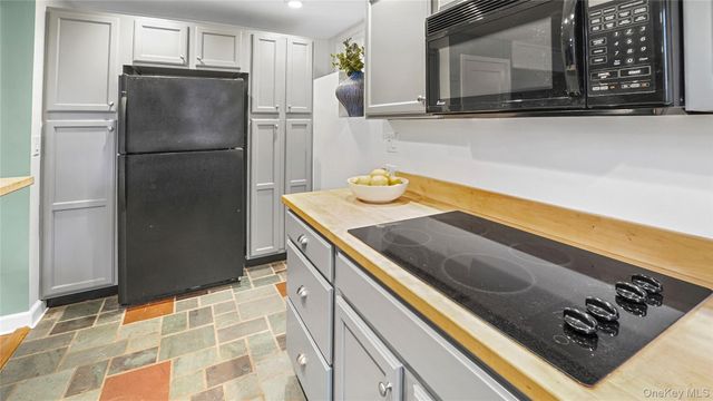 4 Bridge Lane, Croton-on-hudson, NY 10520