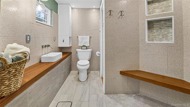 4 Bridge Lane, Croton-on-hudson, NY 10520