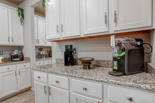 2820 Brittlebush Drive, Fort Worth, TX 76108