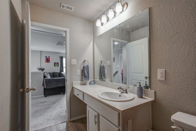 2820 Brittlebush Drive, Fort Worth, TX 76108