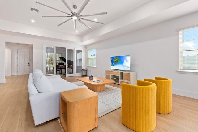 105 NE Sagamore Terrace, Port St Lucie, FL 34983